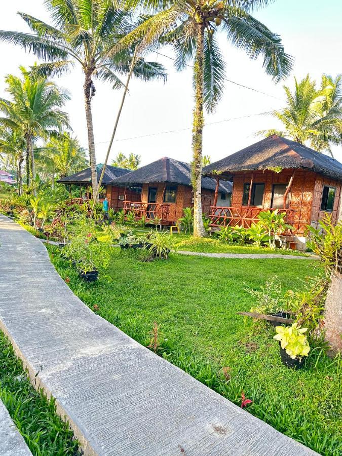 Cris & Mar Homestay Burgos  Zewnętrze zdjęcie