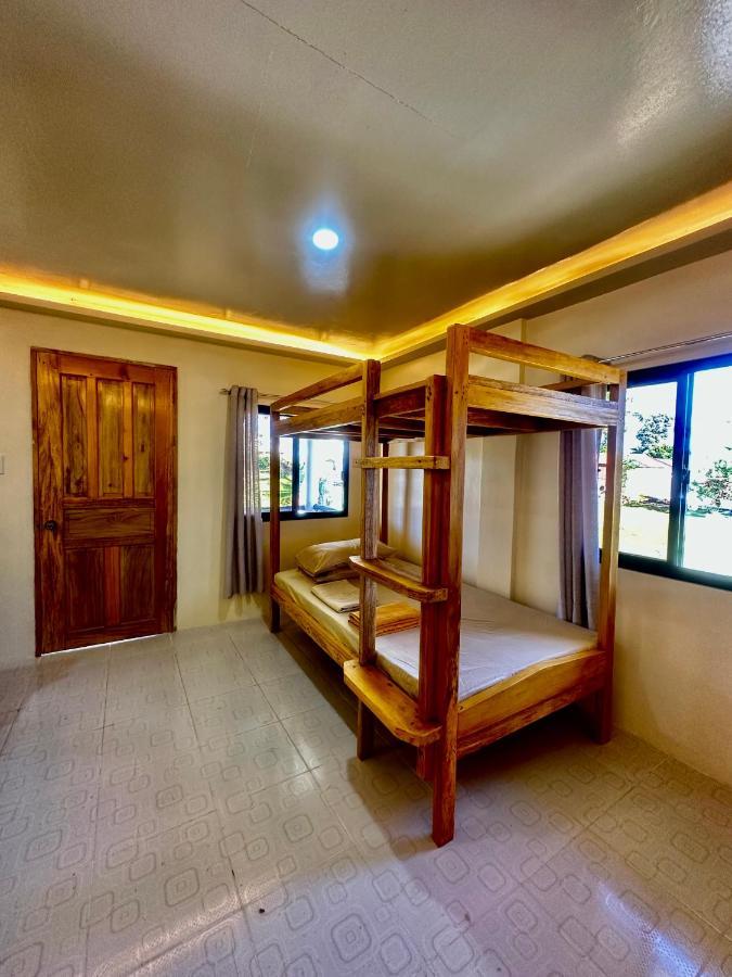 Cris & Mar Homestay Burgos  Zewnętrze zdjęcie
