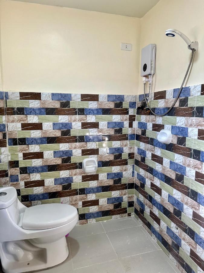 Cris & Mar Homestay Burgos  Zewnętrze zdjęcie