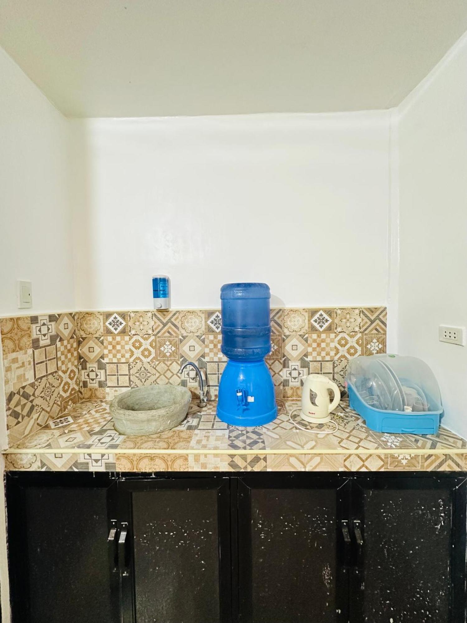 Cris & Mar Homestay Burgos  Zewnętrze zdjęcie