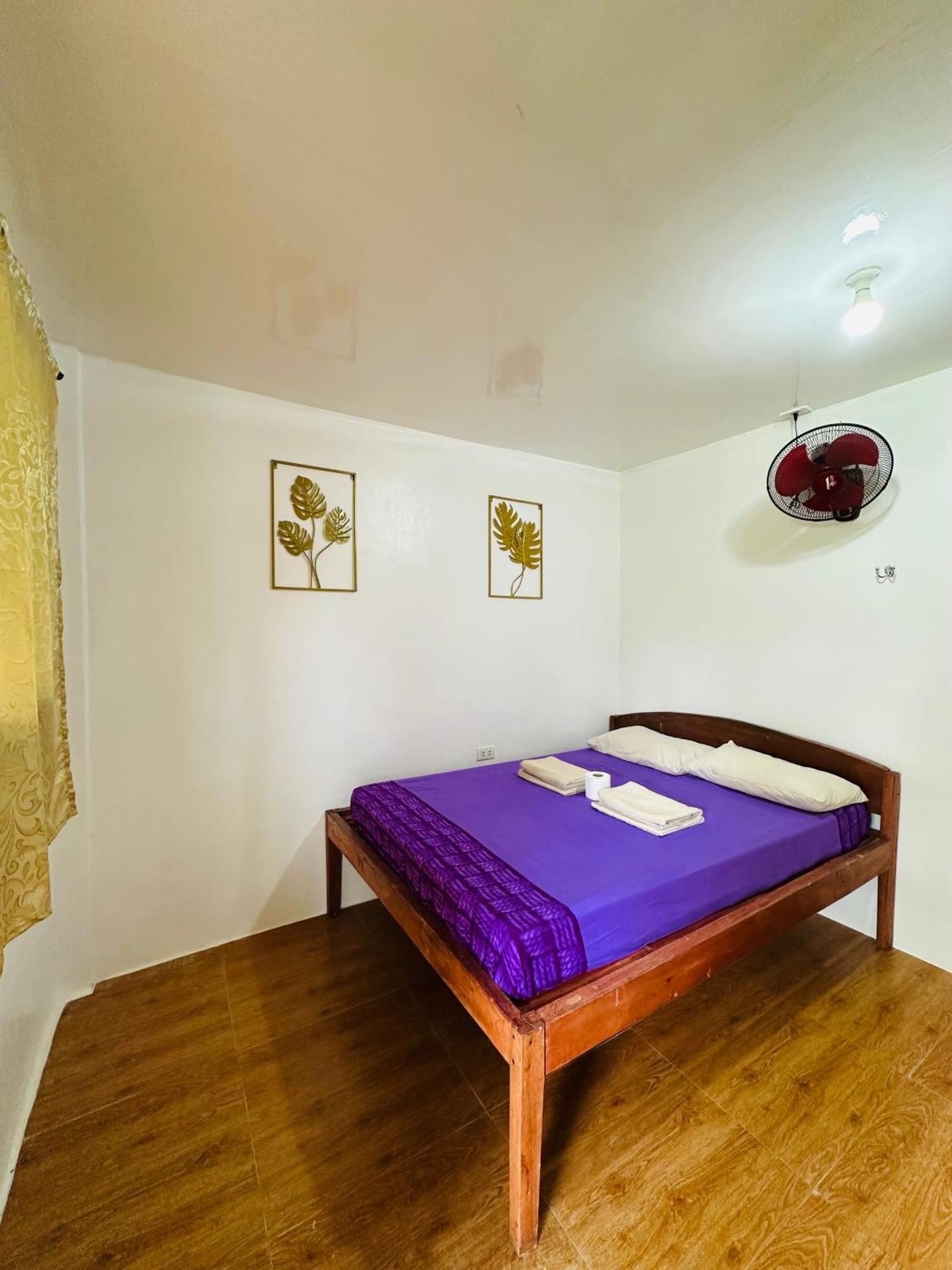 Cris & Mar Homestay Burgos  Zewnętrze zdjęcie